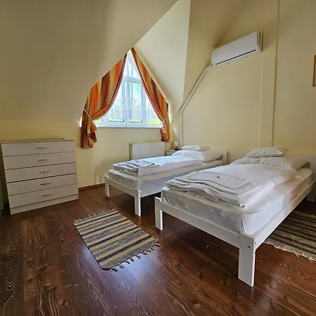 Parti Panzio 3* Tata