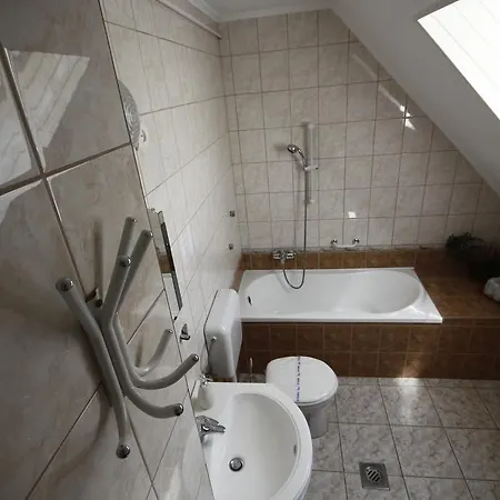 Guest house Parti Panzio Tata